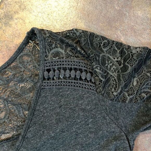 Ambiance Maternity Gray Long Sleeve Lace Sleeves Shoulders Back Size XL - Picture 11 of 11